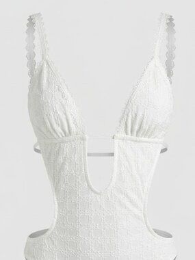 Edikted White Eyelet Lace Cut-Out Bodysuit in size XS